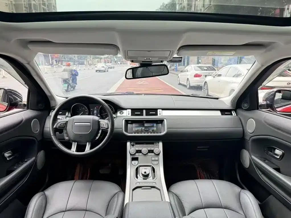Range Rover Evoque 2018 240PS SE Smart Edition — миниатюра 8