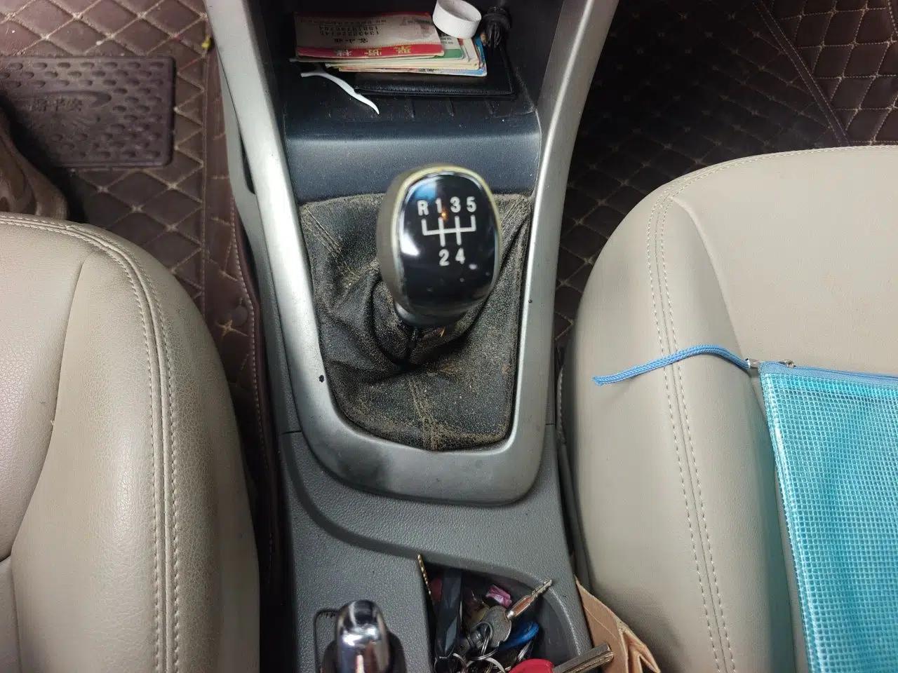 Baojun 630 2011 1.5L manual standard version — миниатюра 14