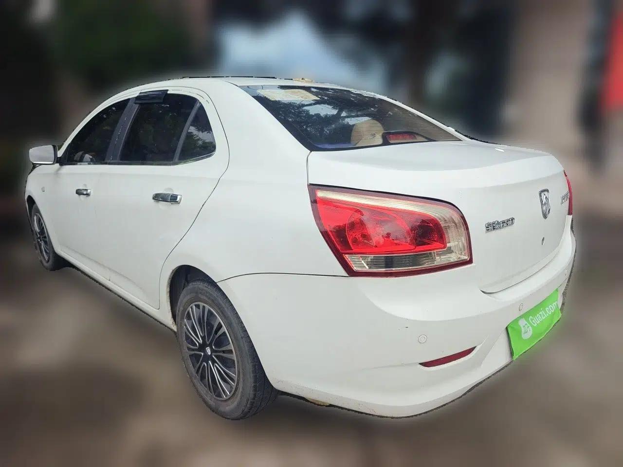 Baojun 630 2011 1.5L manual standard version — миниатюра 4