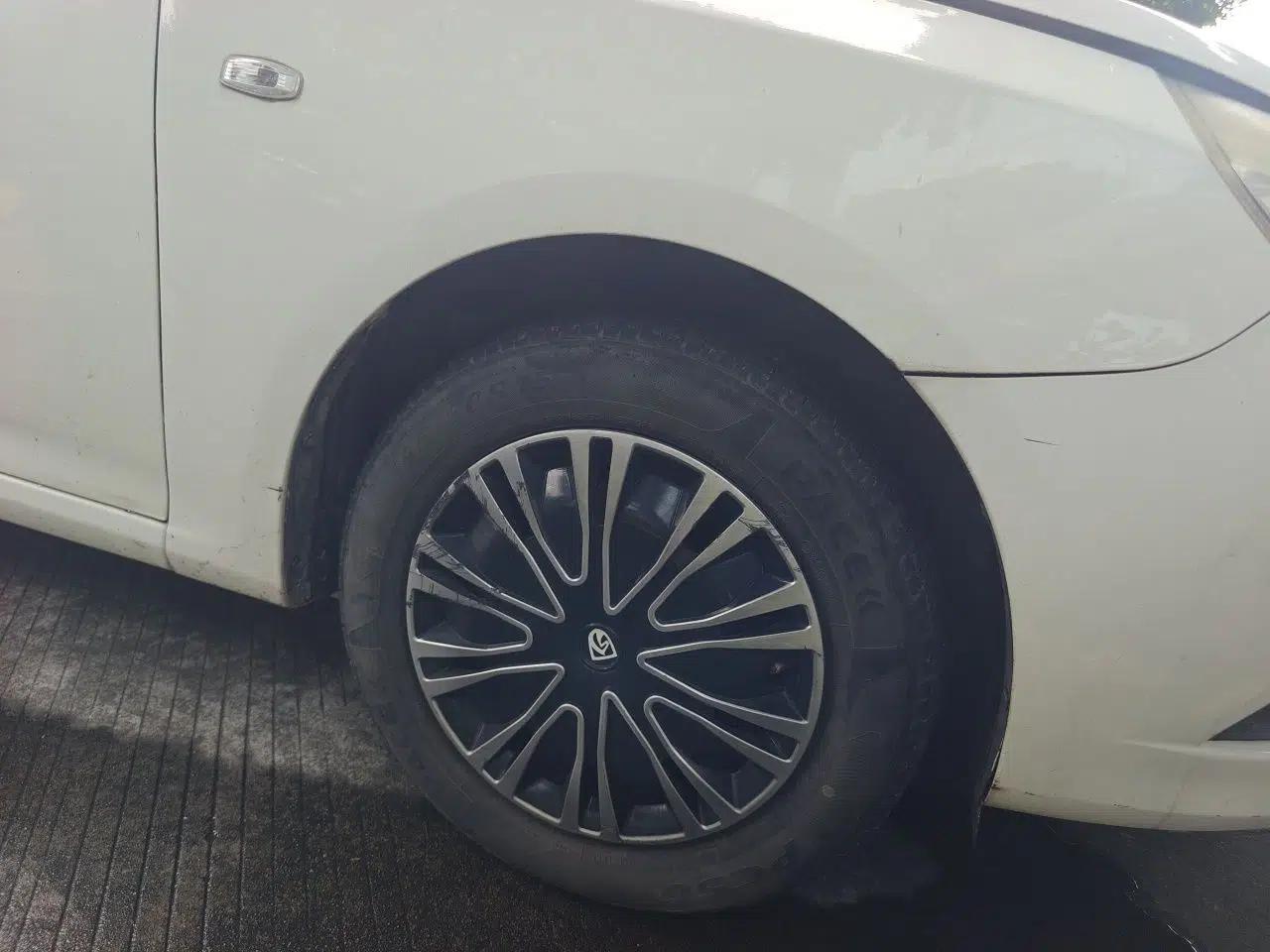 Baojun 630 2011 1.5L manual standard version — миниатюра 8
