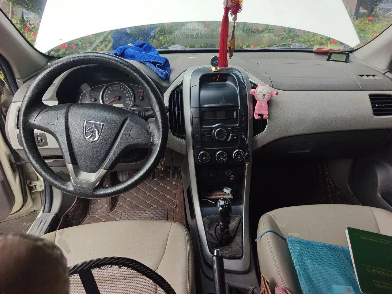 Baojun 630 2011 1.5L manual standard version — миниатюра 9