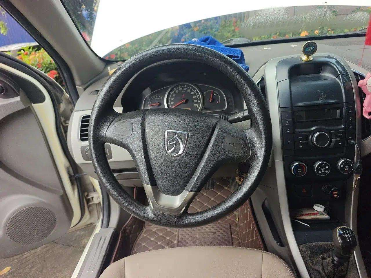 Baojun 630 2011 1.5L manual standard version — миниатюра 10