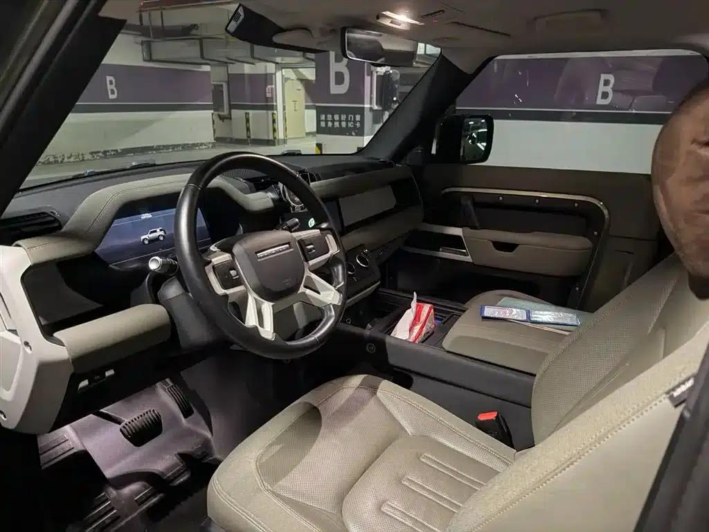 Land Rover Defender 2021 90 P400 Classic Reissue — миниатюра 5