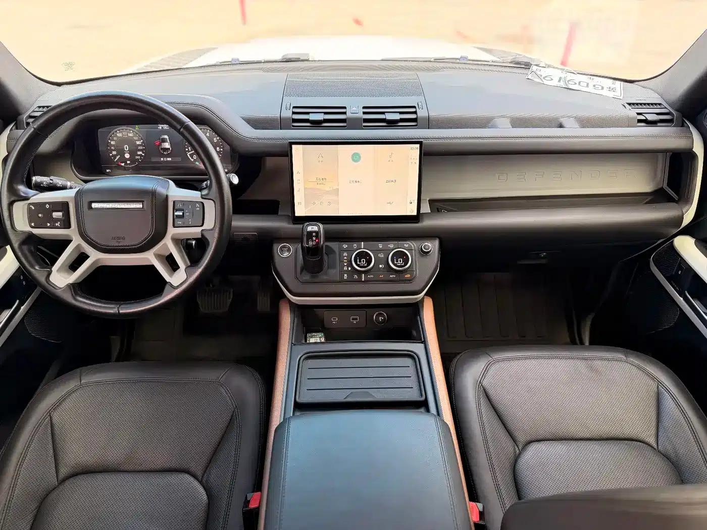 2022 Land Rover Defender 110 P400 Dark Edition — миниатюра 7