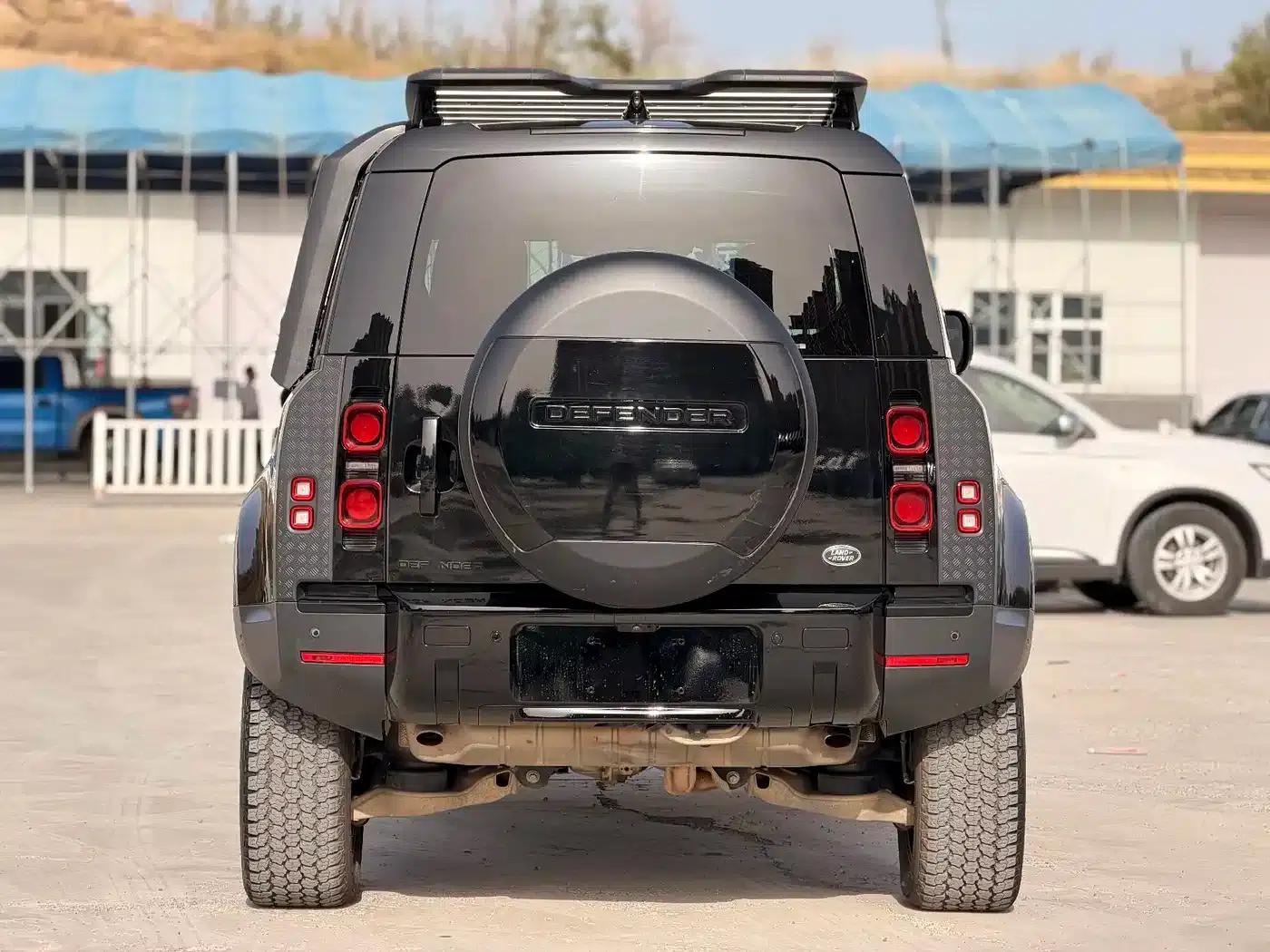 Land Rover Defender 2020 110 P400 First Edition Matte Silver Special Package — миниатюра 4