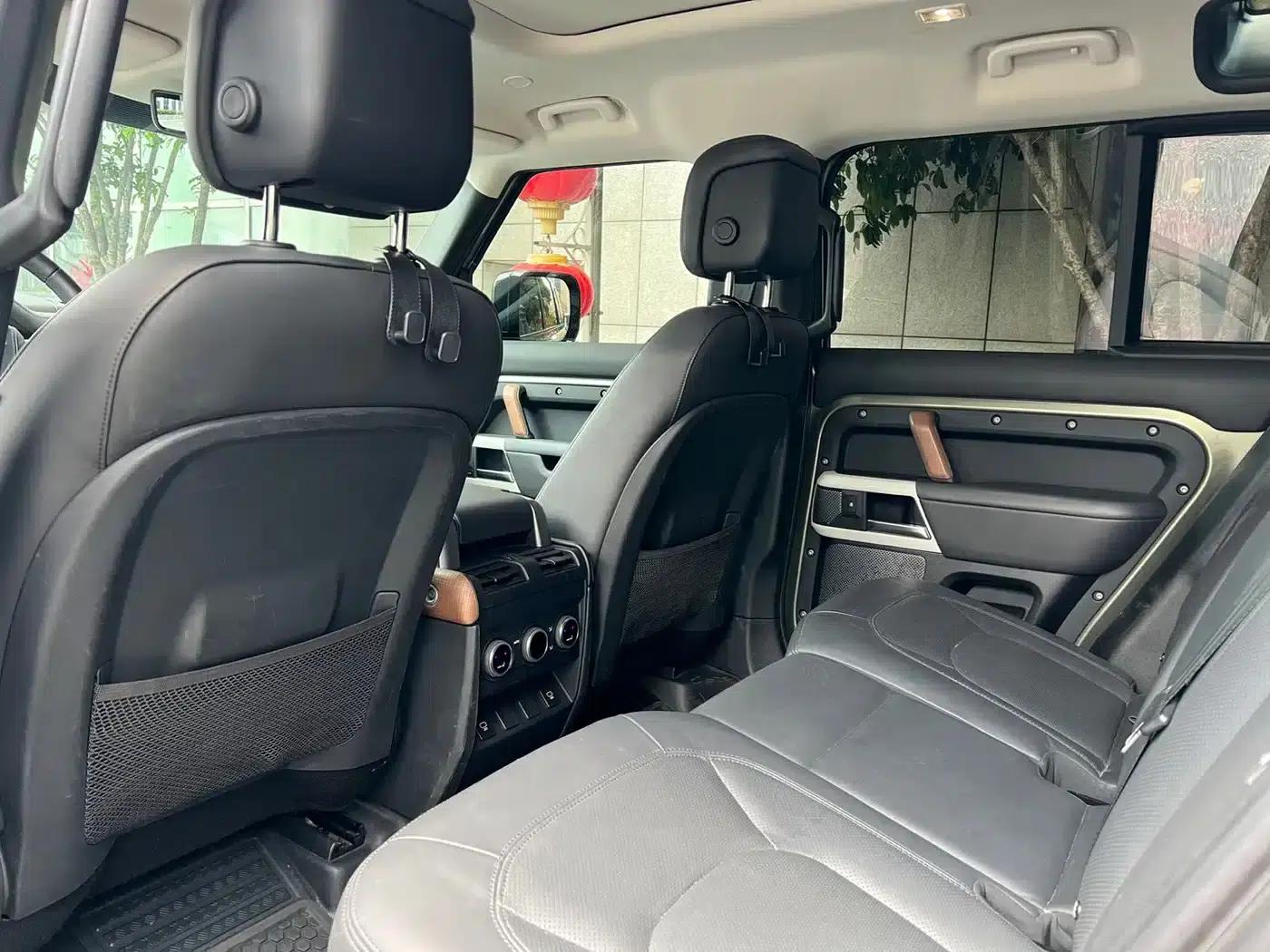 2023 Land Rover Defender 110 3.0T P400 Dark Edition — миниатюра 12