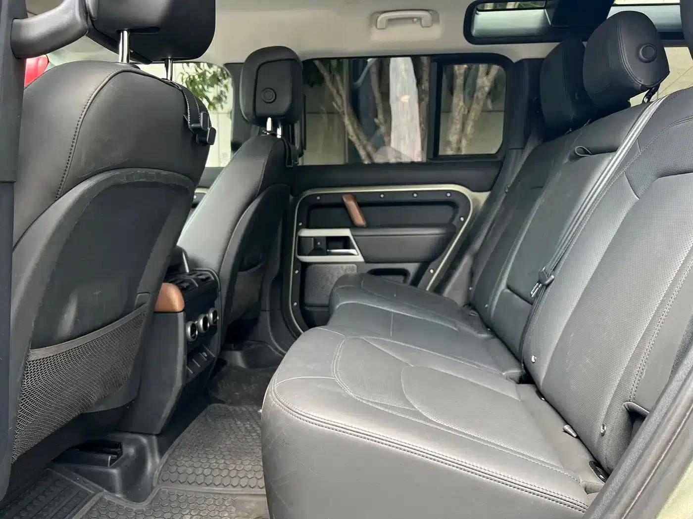 2023 Land Rover Defender 110 3.0T P400 Dark Edition — миниатюра 6
