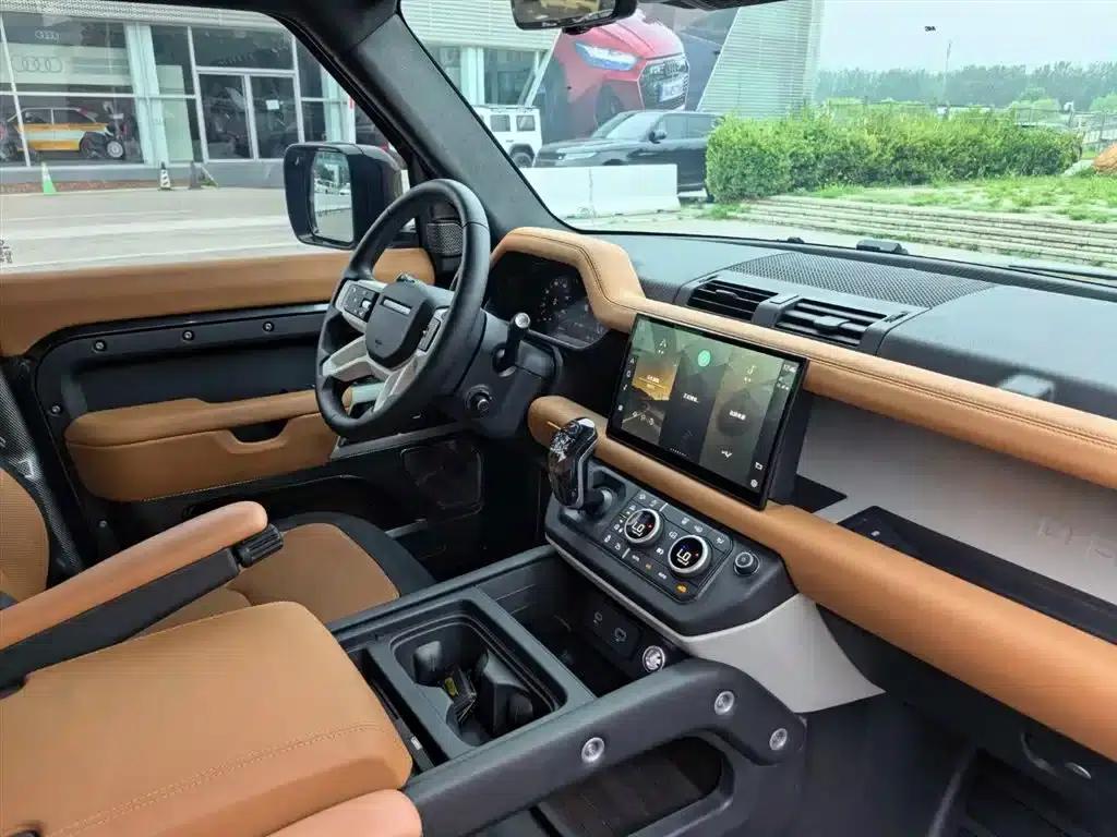 2023 Land Rover Defender 110 3.0T P400 X-DYNAMIC HSE — миниатюра 13
