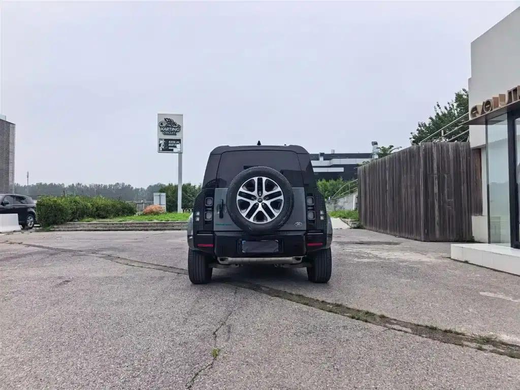 2023 Land Rover Defender 110 3.0T P400 X-DYNAMIC HSE — миниатюра 4