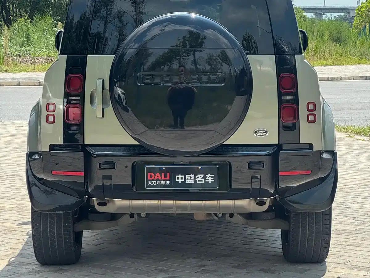 2023 Land Rover Defender 110 3.0T P400 X-DYNAMIC HSE — миниатюра 5
