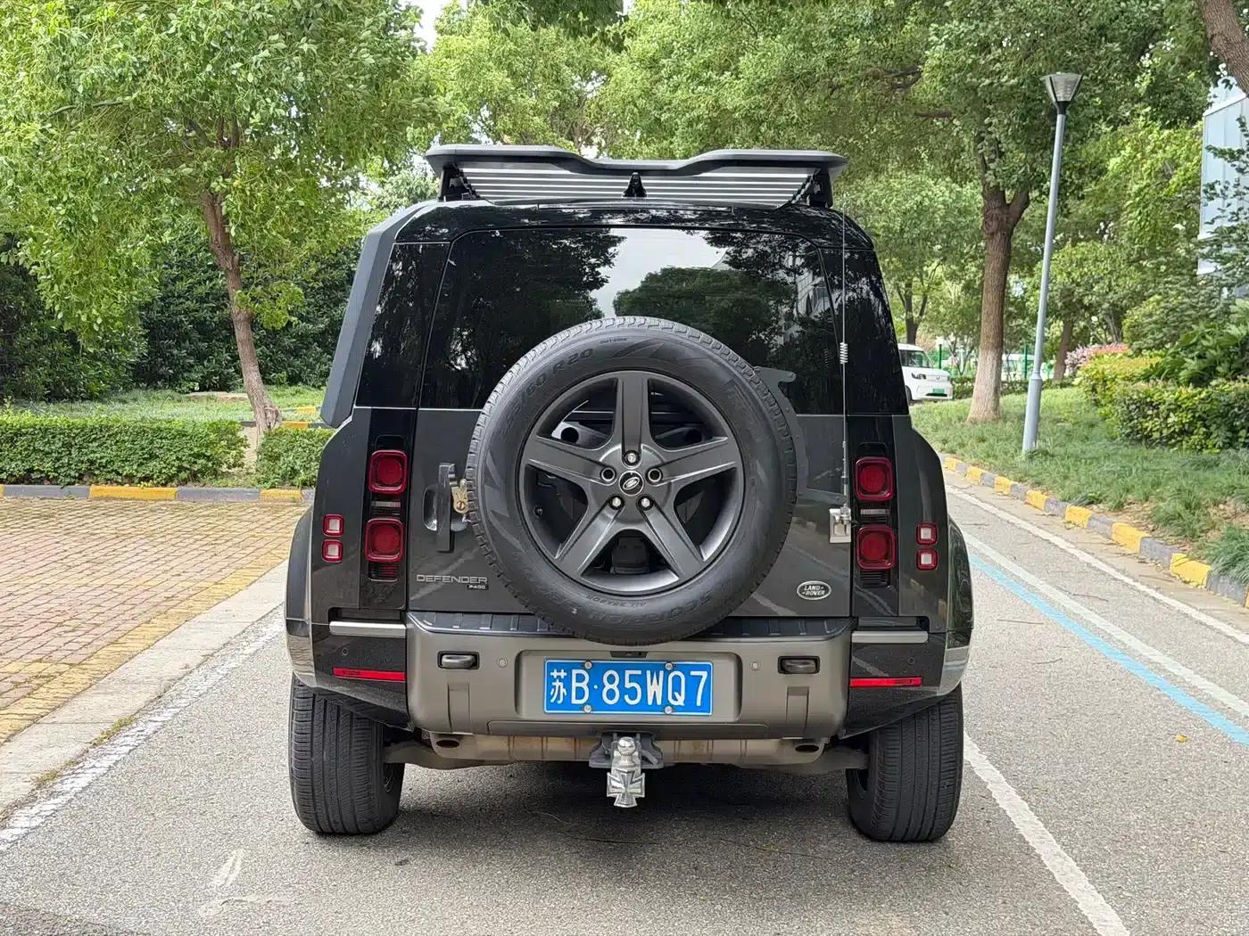 2023 Land Rover Defender Facelift 110 3.0T P400 Dark Edition — миниатюра 5