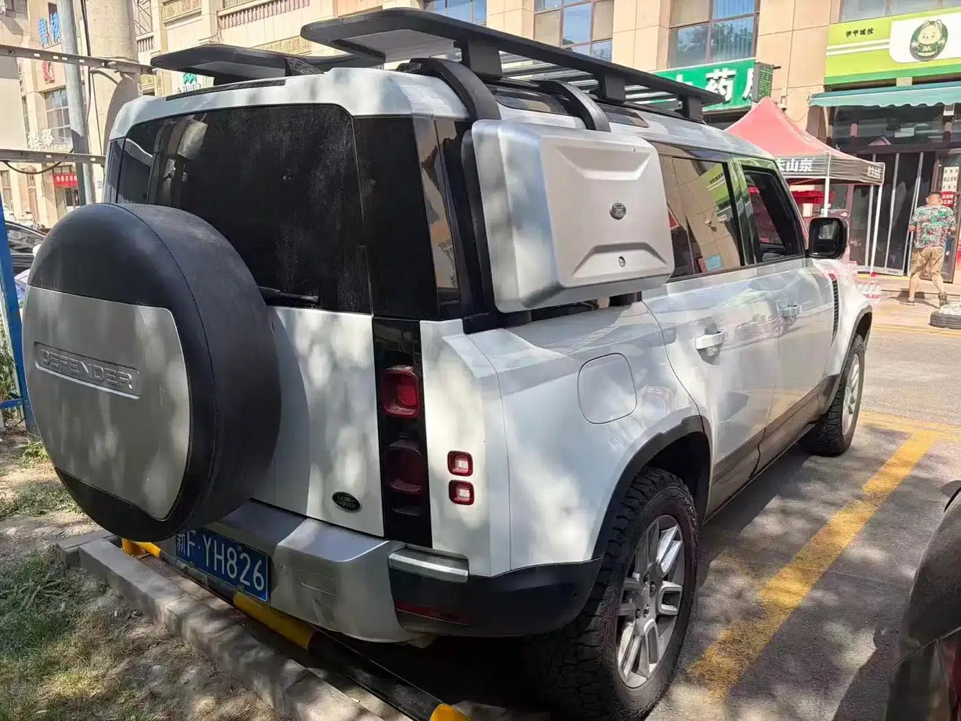 2020 Land Rover Defender 110 P400 European Spec — миниатюра 6