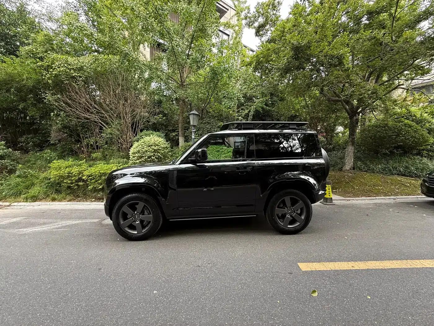 2025 Land Rover Defender 90 3.0T P400 X-Dynamic HSE — миниатюра 3