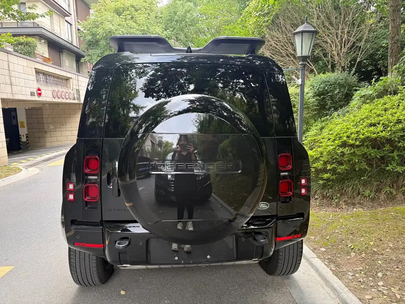 2025 Land Rover Defender 90 3.0T P400 X-Dynamic HSE — миниатюра 24