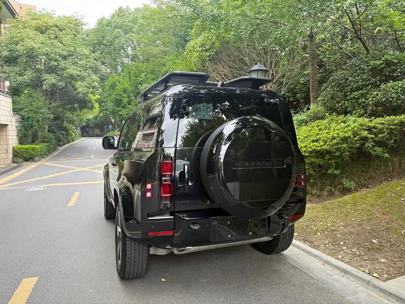 2025 Land Rover Defender 90 3.0T P400 X-Dynamic HSE — миниатюра 5