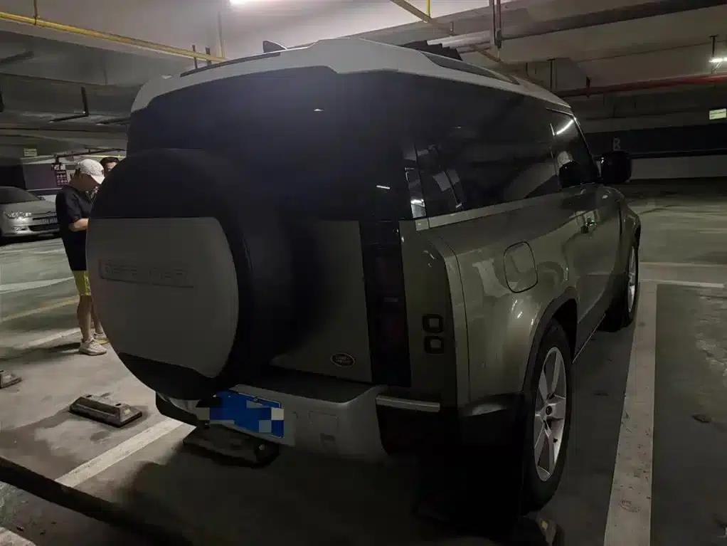 Land Rover Defender 2021 90 P400 Classic Reissue — миниатюра 4