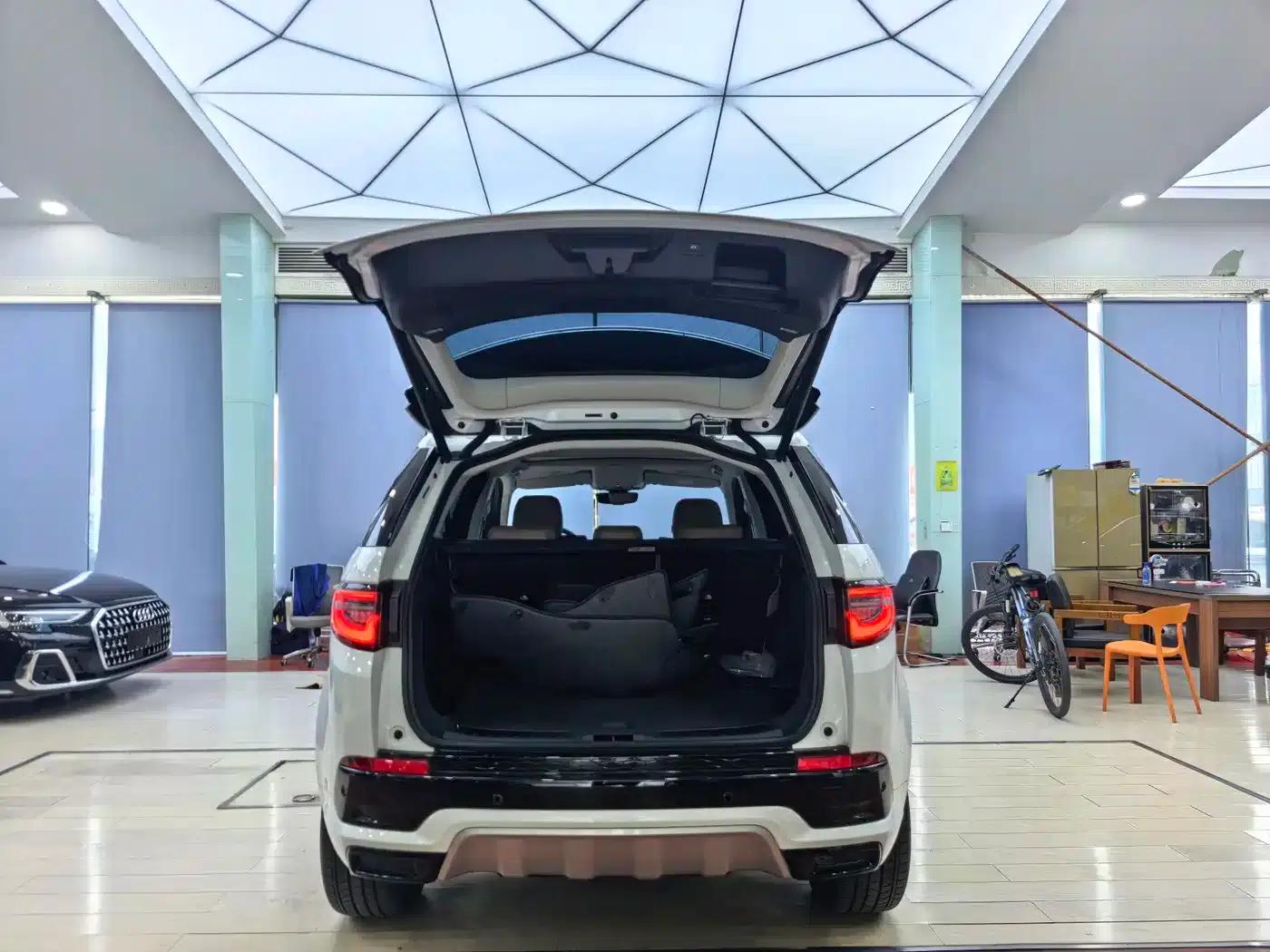 Discovery Sport 2025 249PS Performance Tech Edition — миниатюра 10