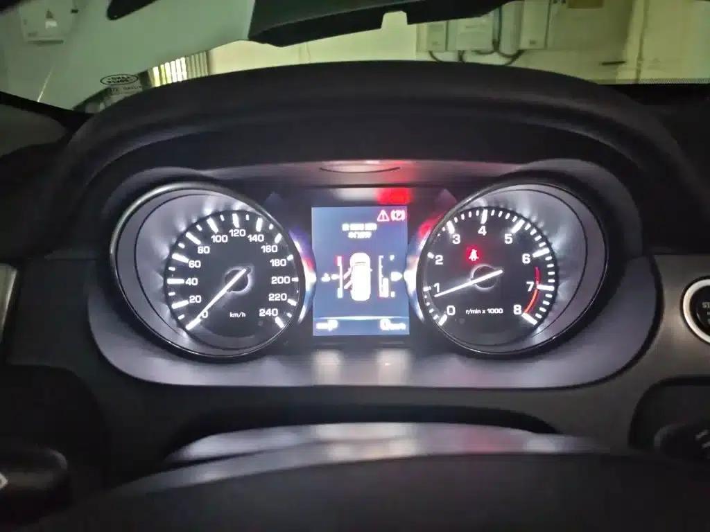 Discovery Sport 2016 2.0T SE — миниатюра 4