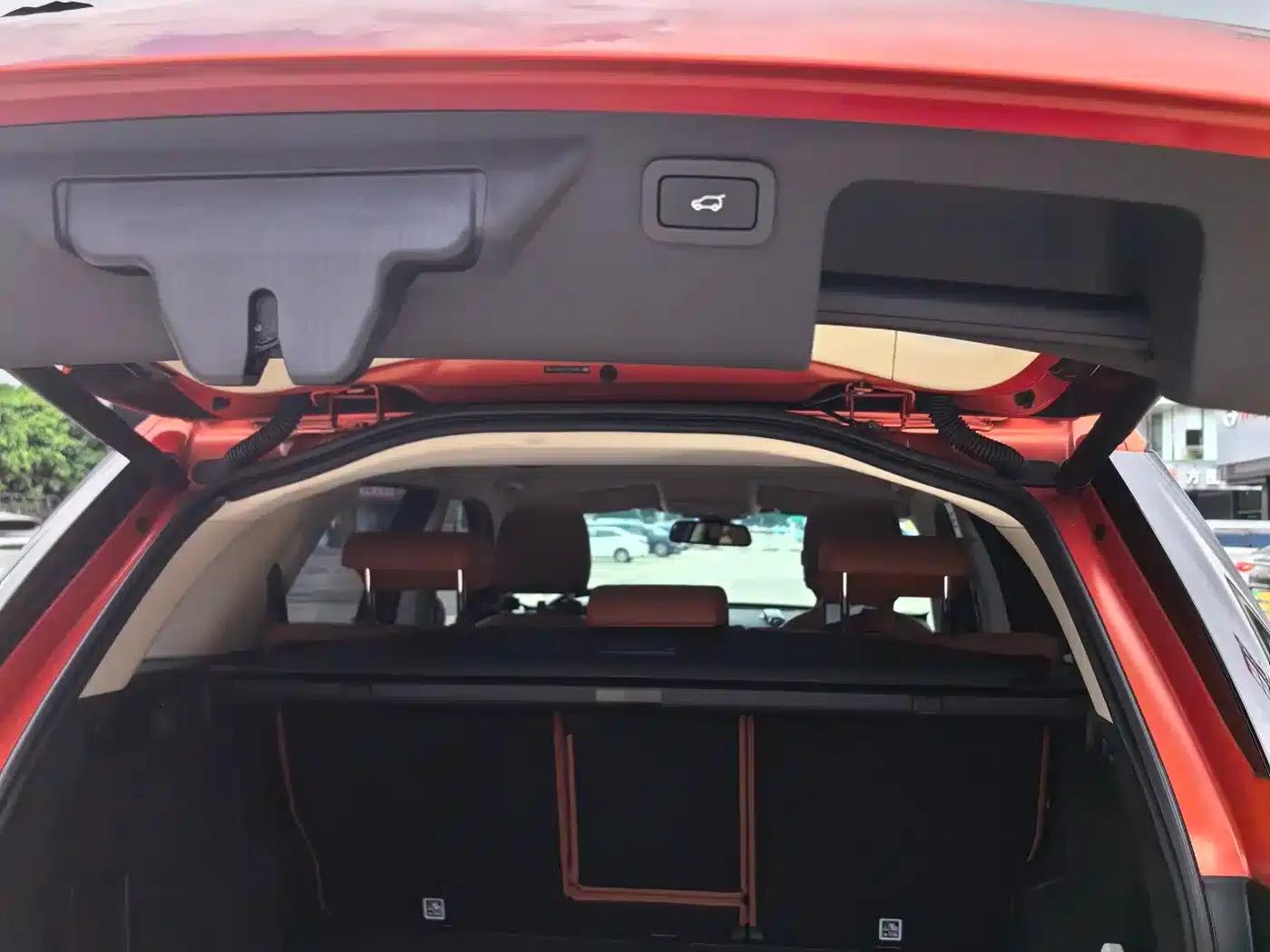 Discovery Sport (Imported) 2015 2.0T HSE Luxury — миниатюра 19