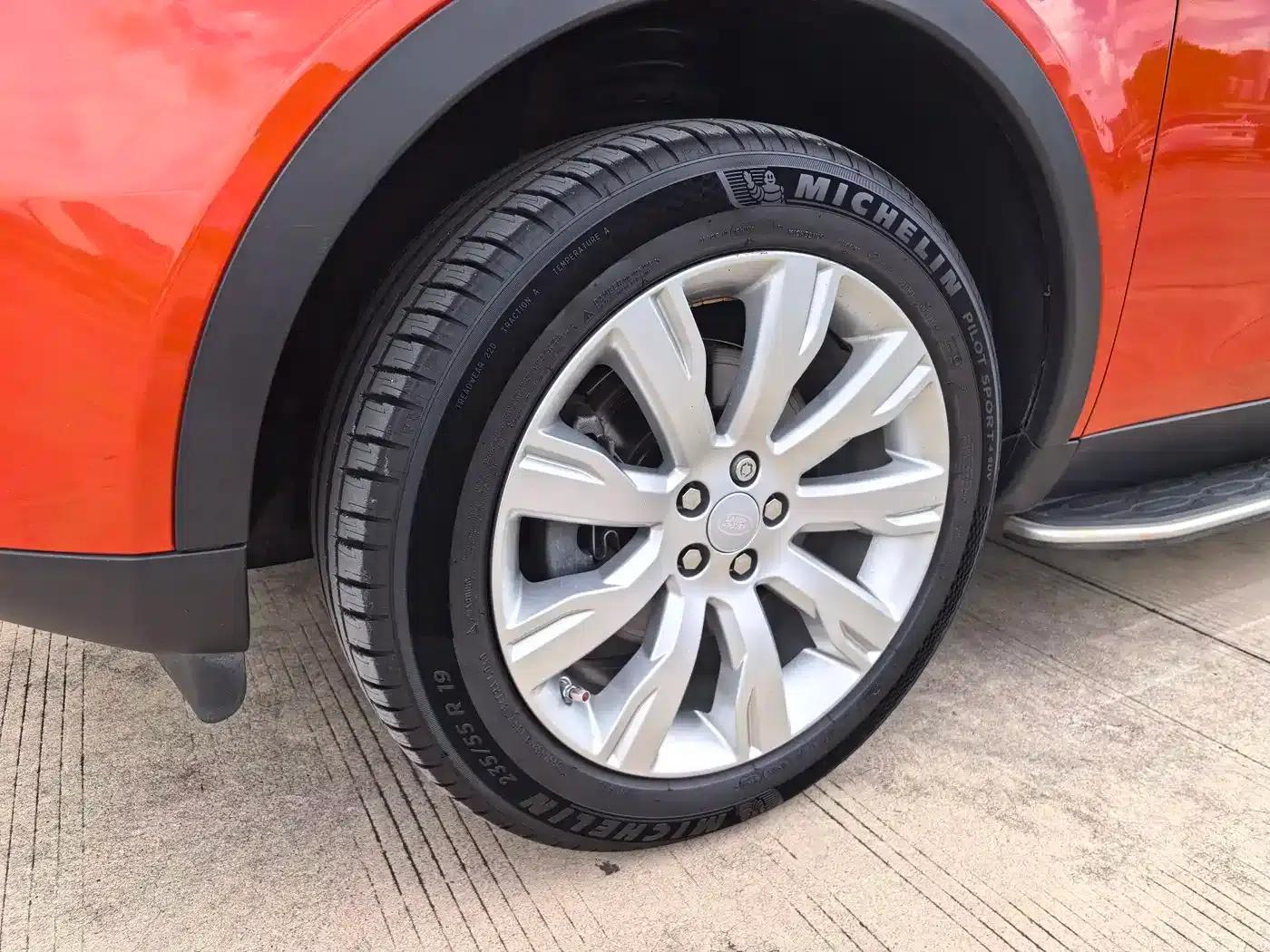 Discovery Sport (Imported) 2015 2.0T HSE Luxury — миниатюра 23