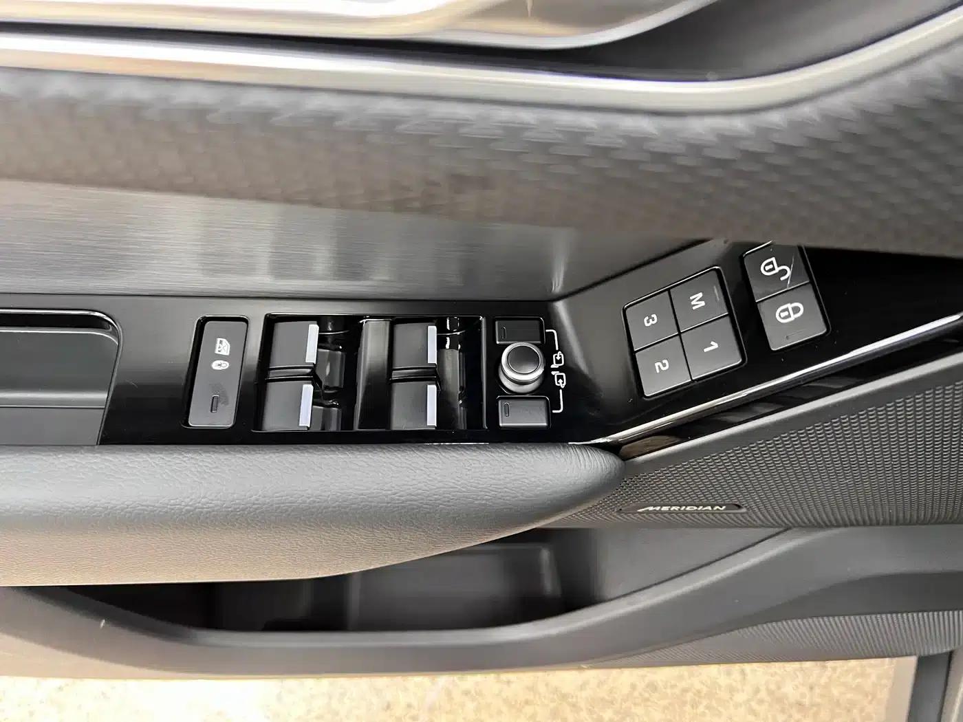 Range Rover Velar 2018 P300 S — миниатюра 19