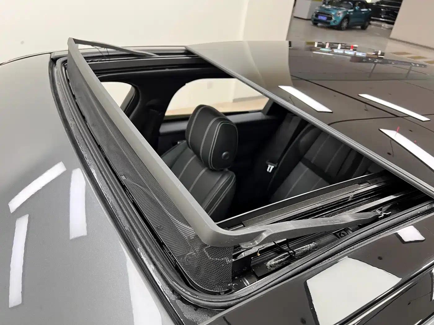 Range Rover Velar 2018 P300 S — миниатюра 38
