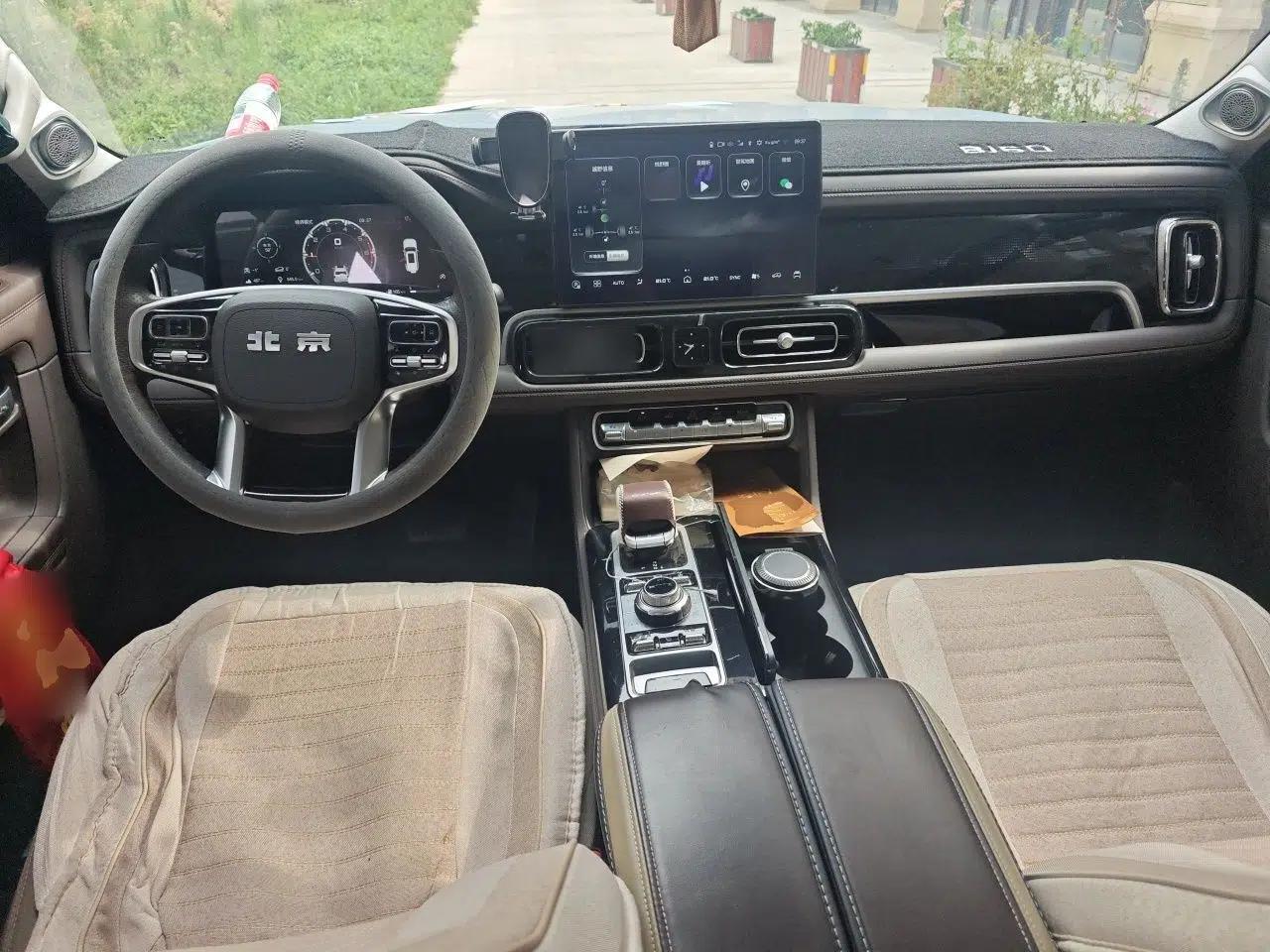 BAIC Off-Road BJ60 2022 2.0T Version 11 Seven Seats — миниатюра 9
