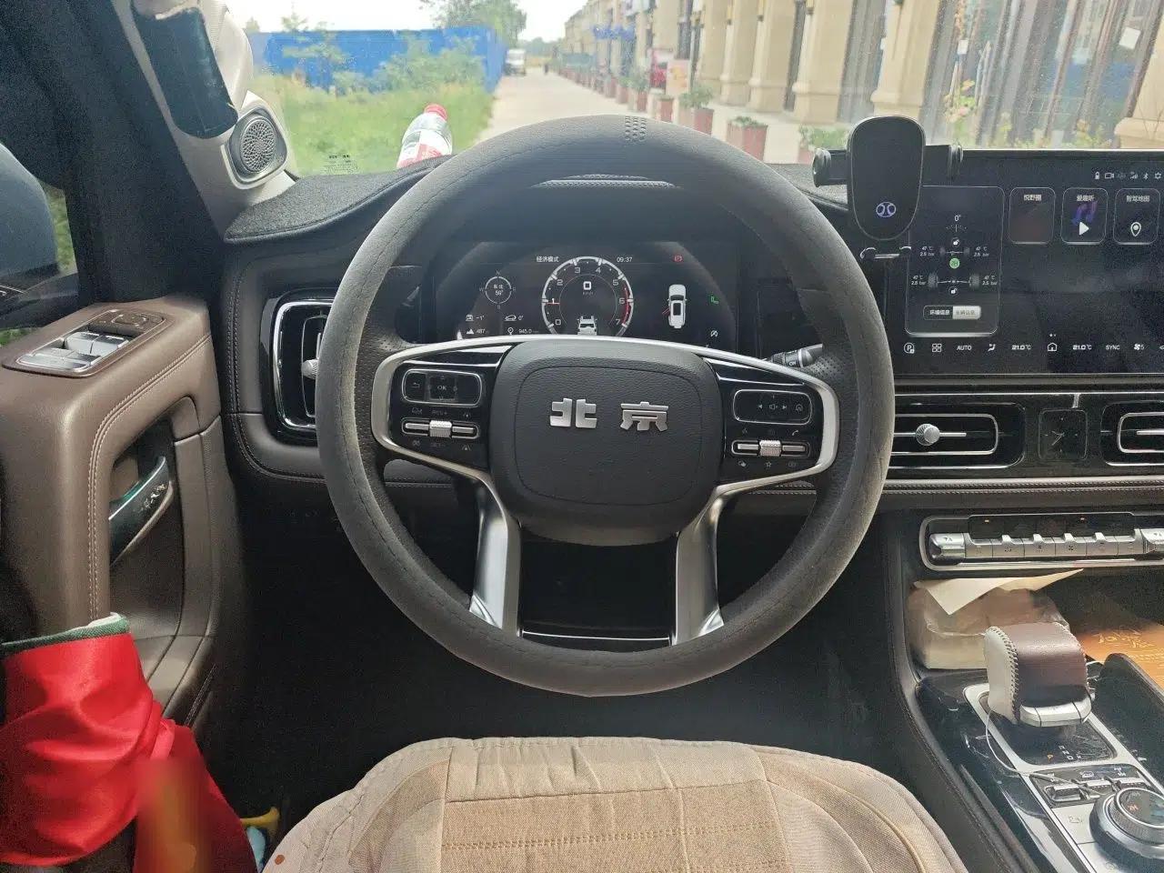BAIC Off-Road BJ60 2022 2.0T Version 11 Seven Seats — миниатюра 10
