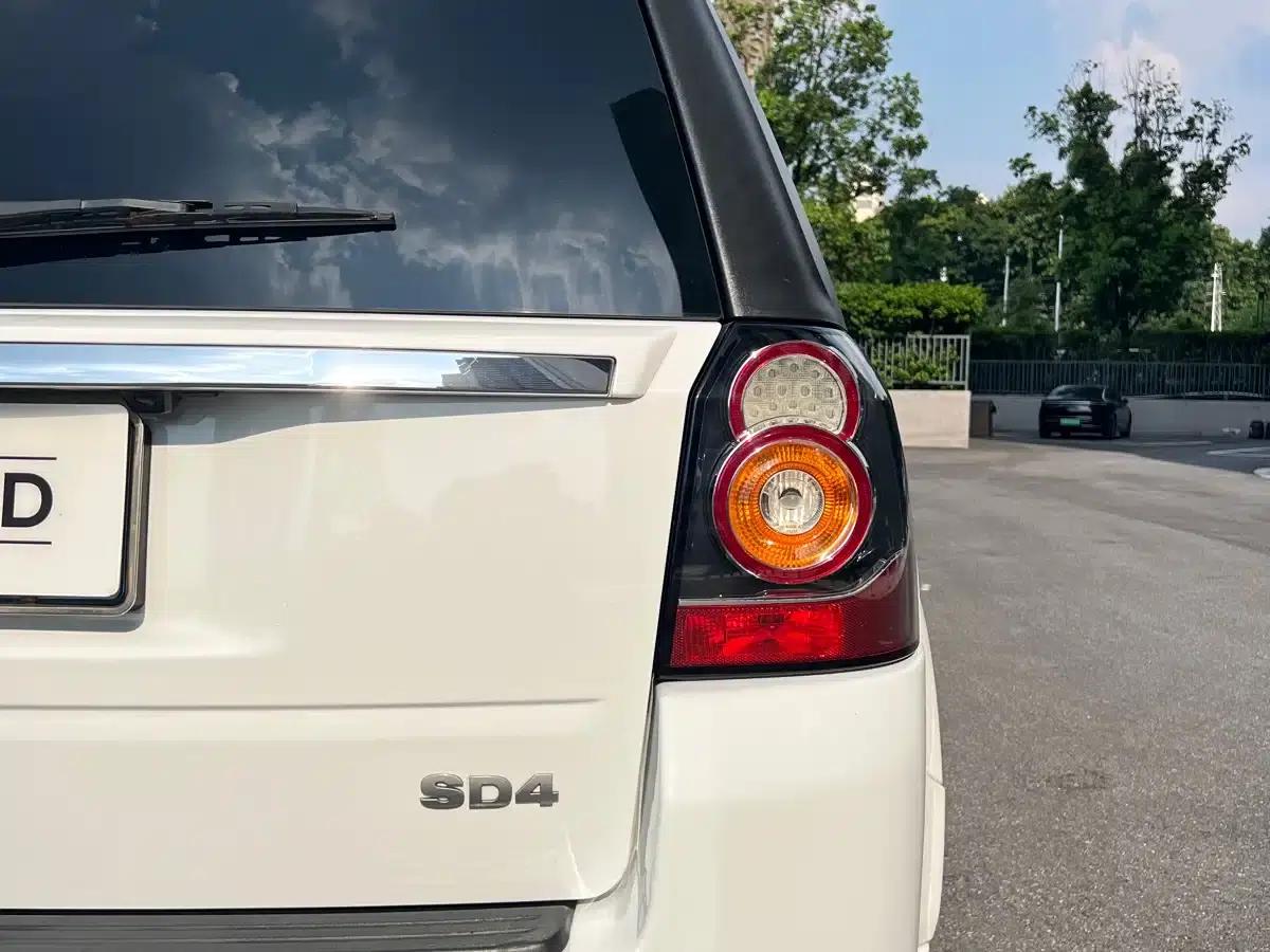 Freelander 2 2014 2.2T SD4 SE Diesel — миниатюра 11