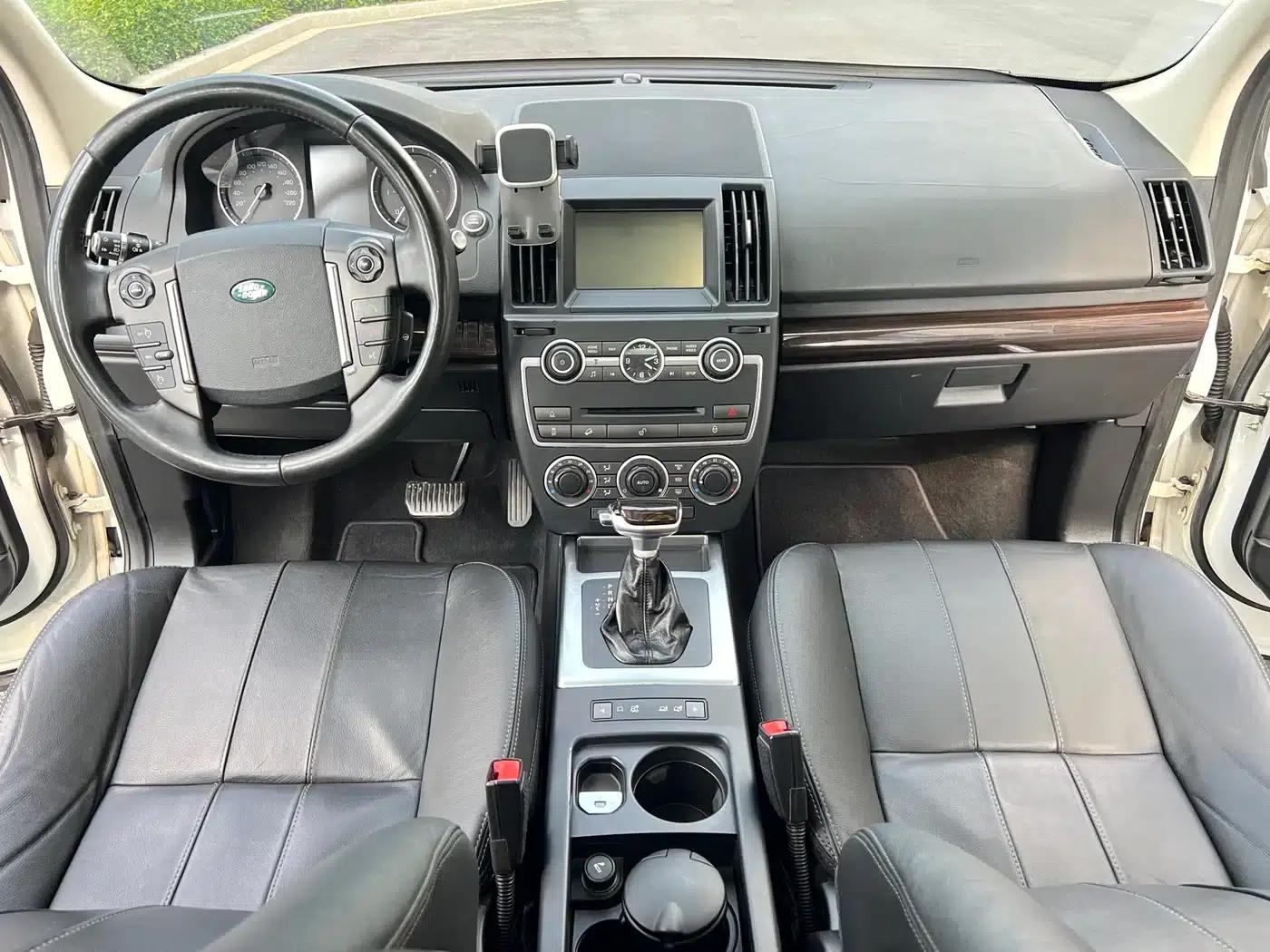 Freelander 2 2014 2.2T SD4 SE Diesel — миниатюра 12