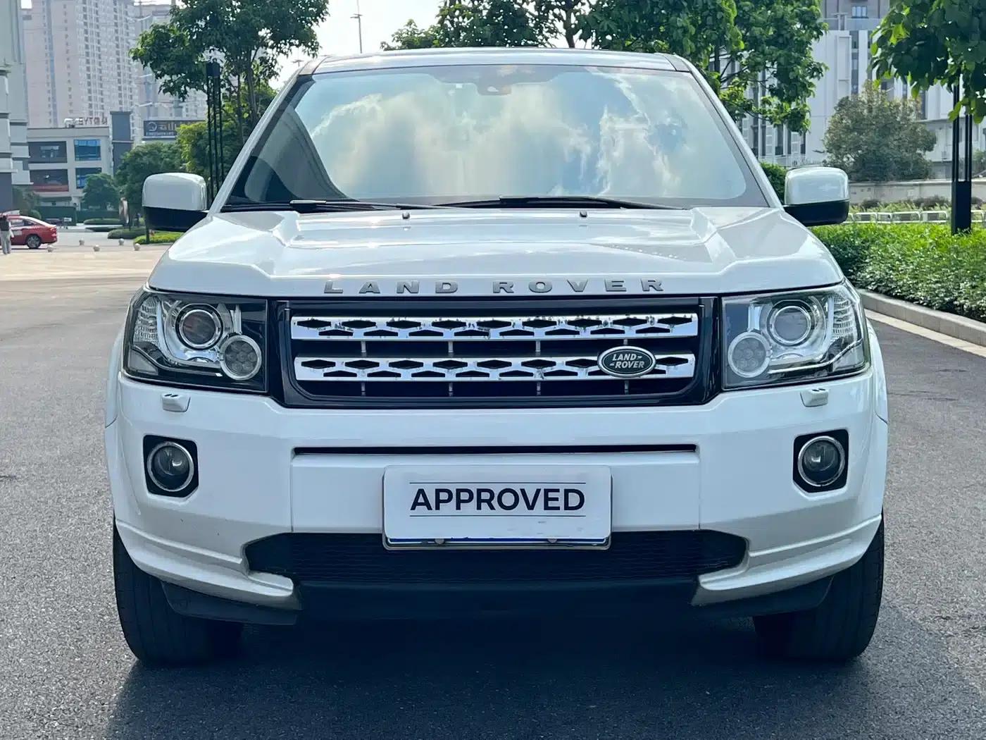 Freelander 2 2014 2.2T SD4 SE Diesel — миниатюра 3