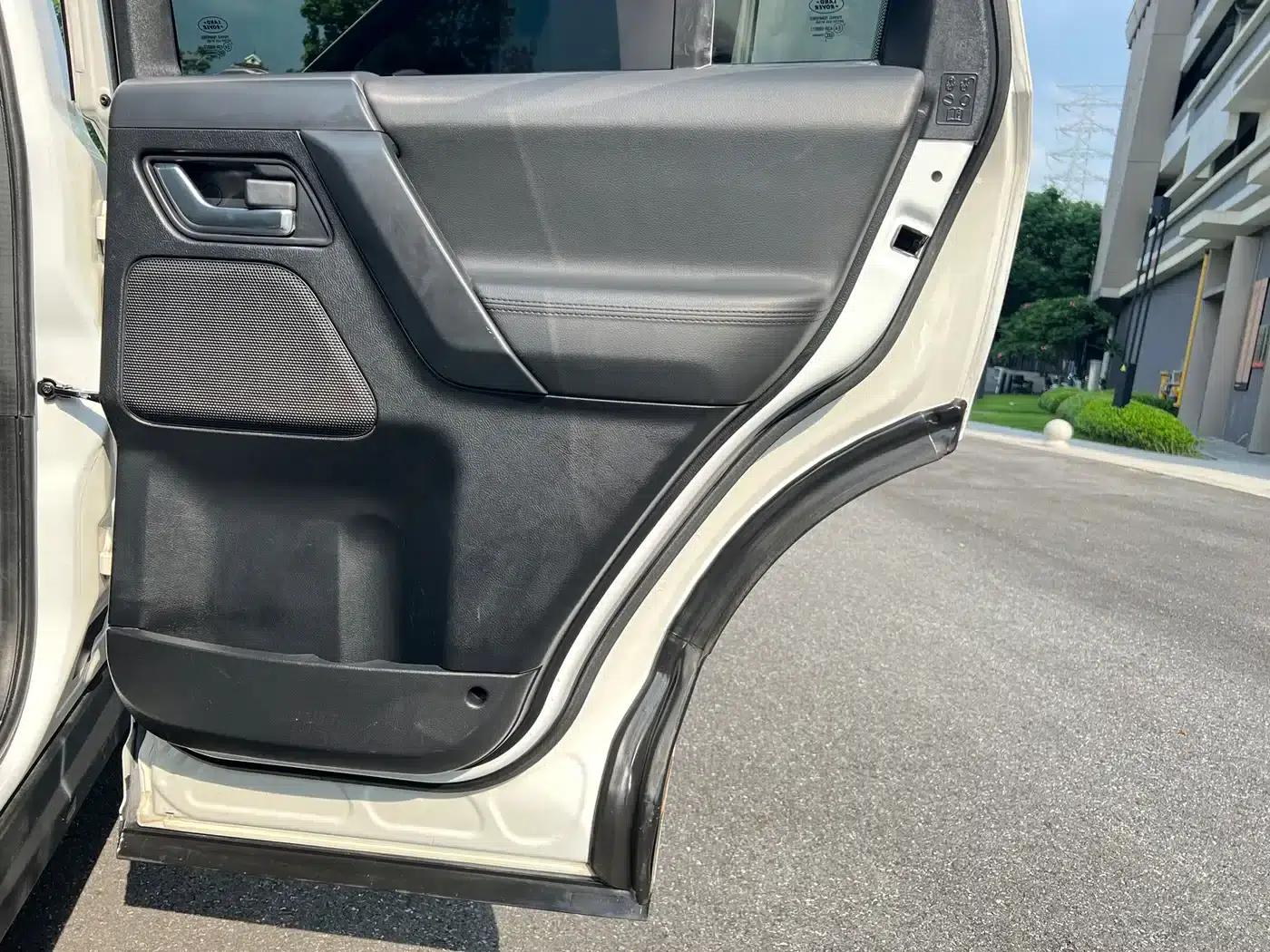 Freelander 2 2014 2.2T SD4 SE Diesel — миниатюра 39