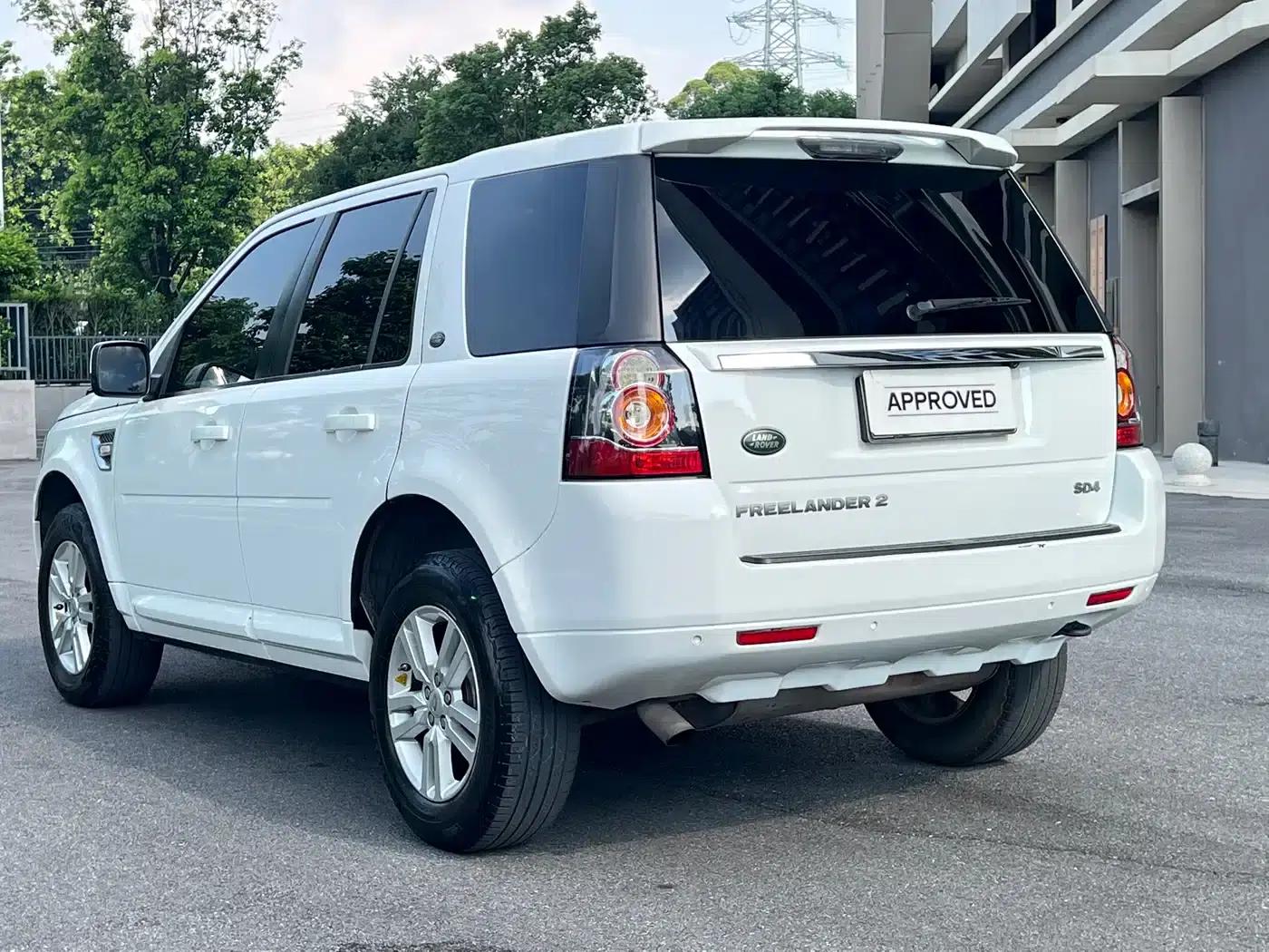Freelander 2 2014 2.2T SD4 SE Diesel — миниатюра 6