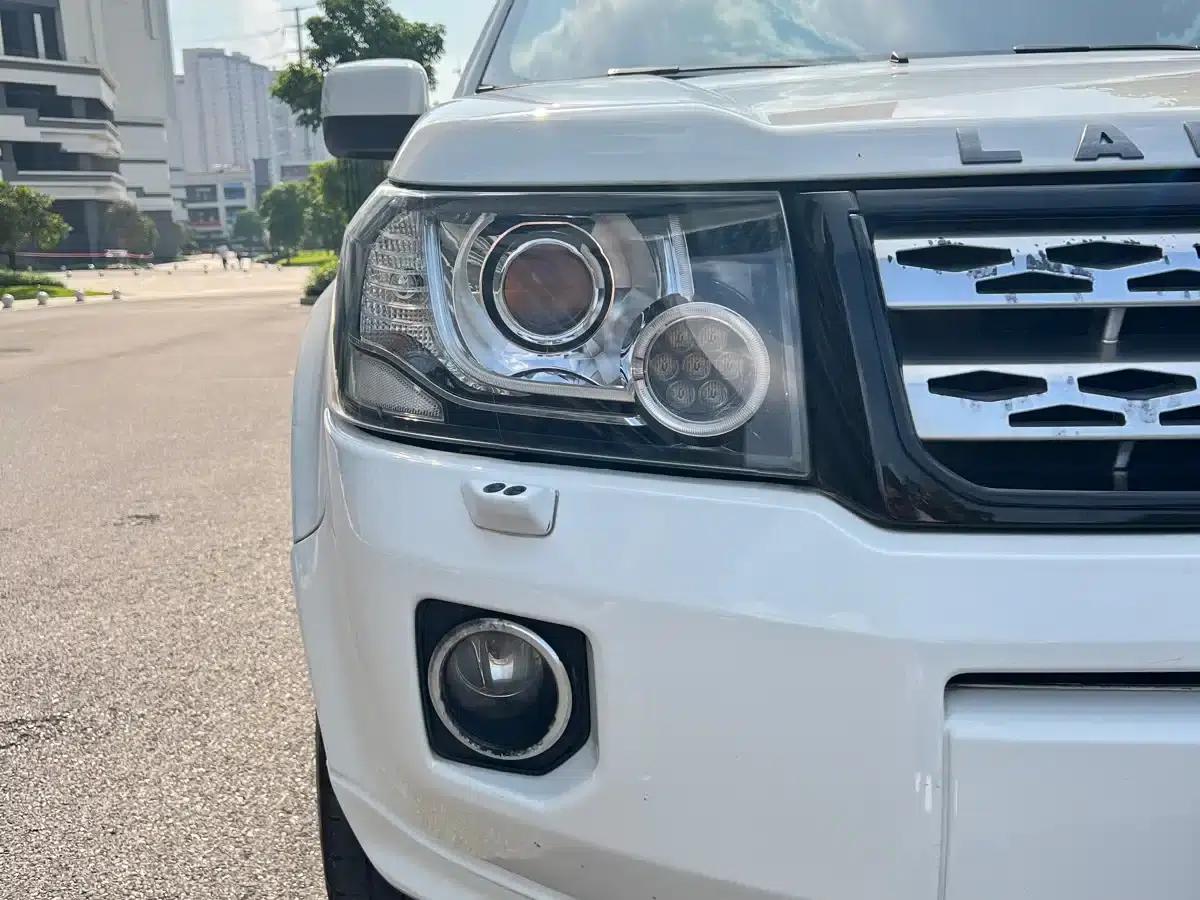 Freelander 2 2014 2.2T SD4 SE Diesel — миниатюра 8