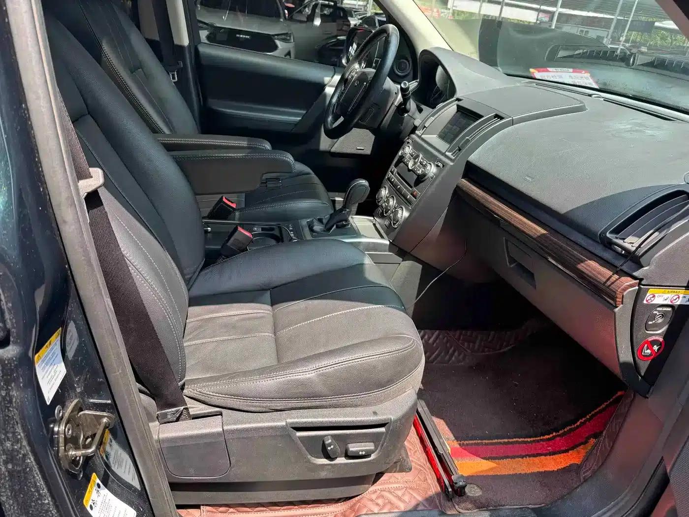 Freelander 2 2013 2.2T SD4 SE Diesel — миниатюра 6