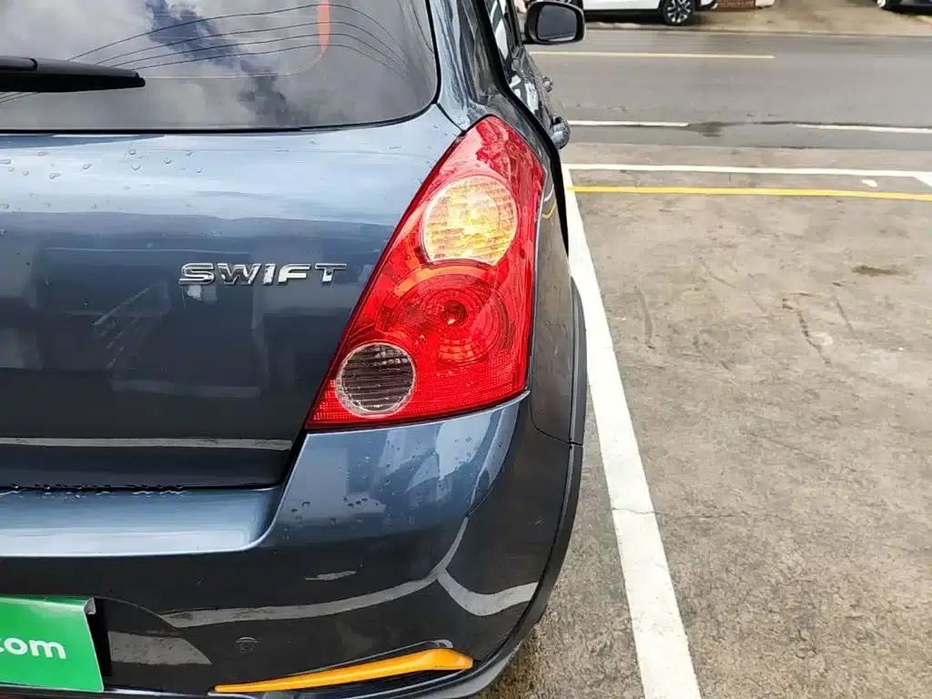 2016 Swift 1.5L Automatic Fashion Cool Play Edition — миниатюра 8