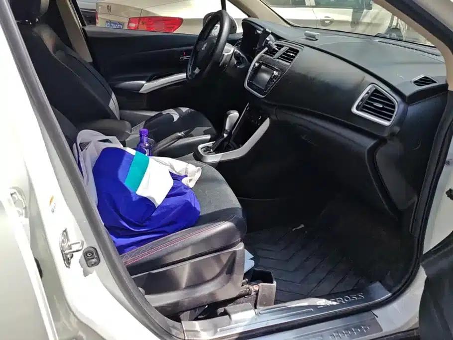 2015 Vitara 1.4T Automatic 2WD Premium — миниатюра 8