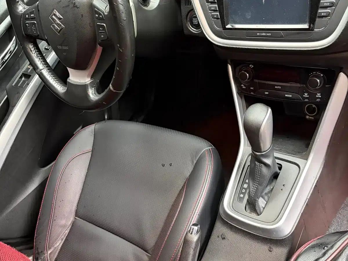 Vitara 2015 1.6L CVT 2WD Elite — миниатюра 4