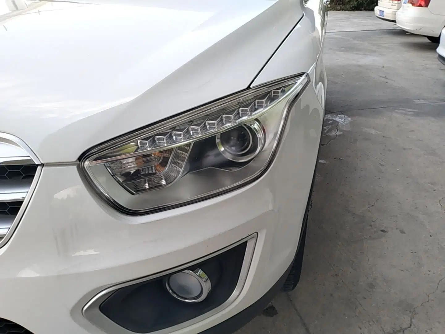 Bestune X80 2015 2.0L Automatic Comfort Anniversary Edition — миниатюра 8