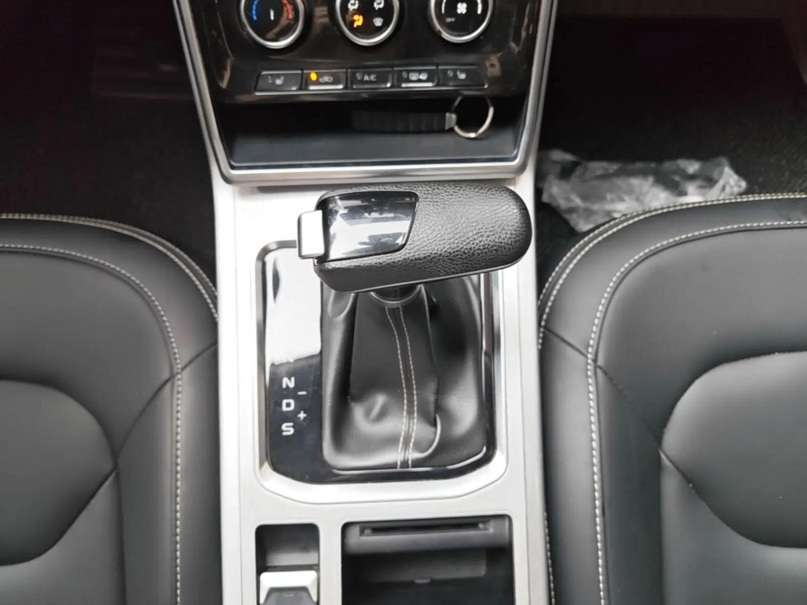 Bestune X40 2019 1.6L Automatic Luxury Edition China VI — миниатюра 16