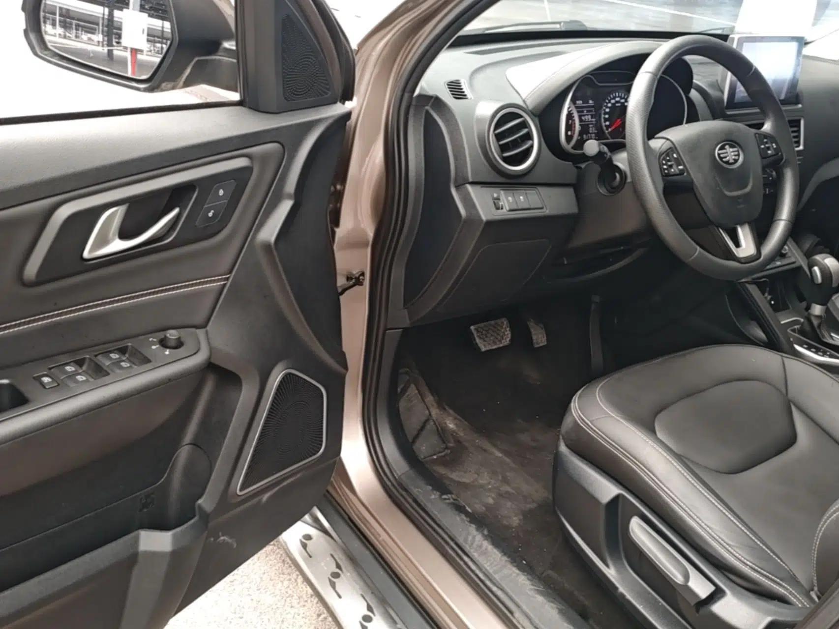 Bestune X40 2017 1.6L Automatic Prestige Edition — миниатюра 23