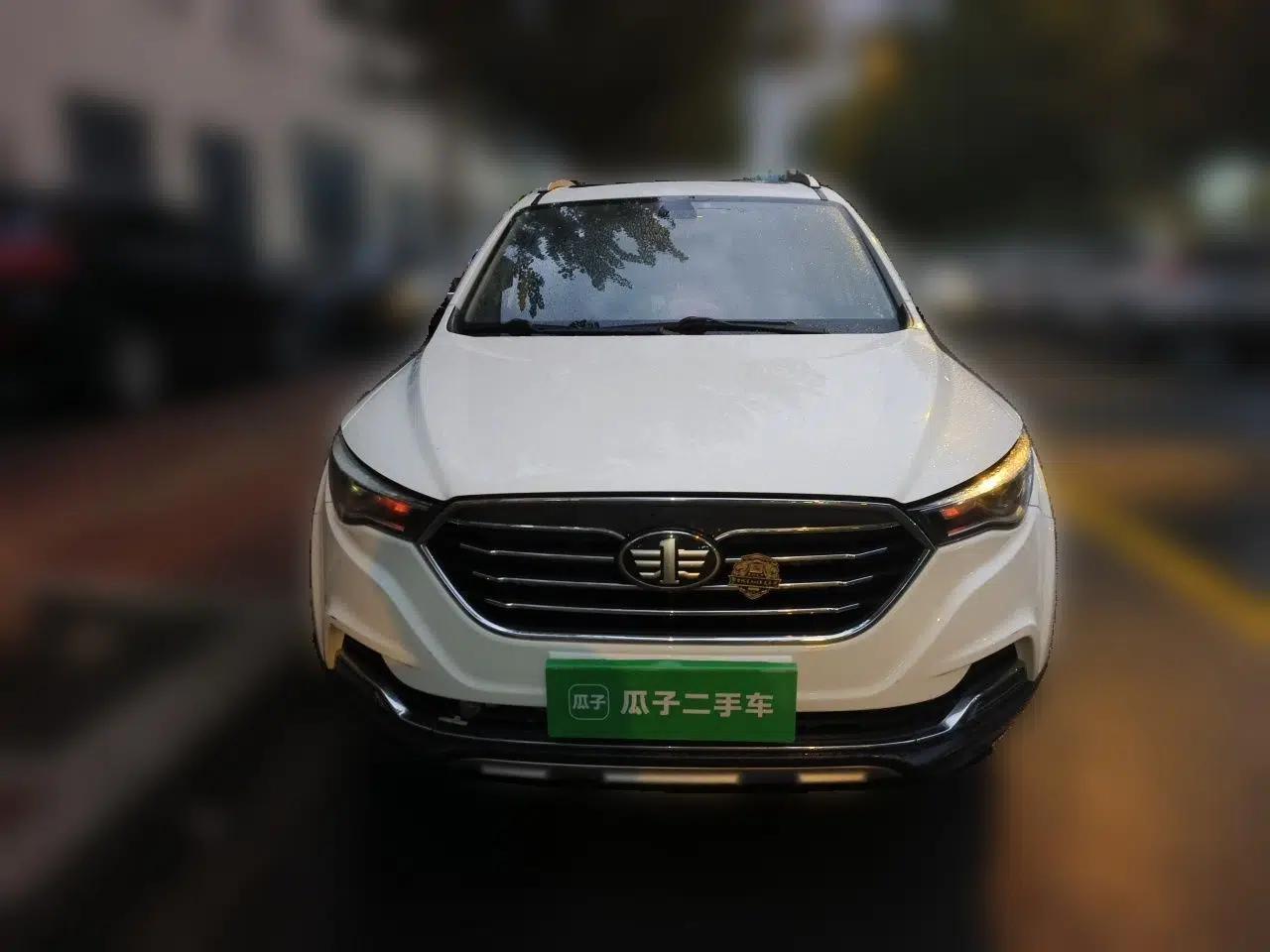Bestune X40 2019 1.6L Automatic Luxury Edition China VI — миниатюра 2