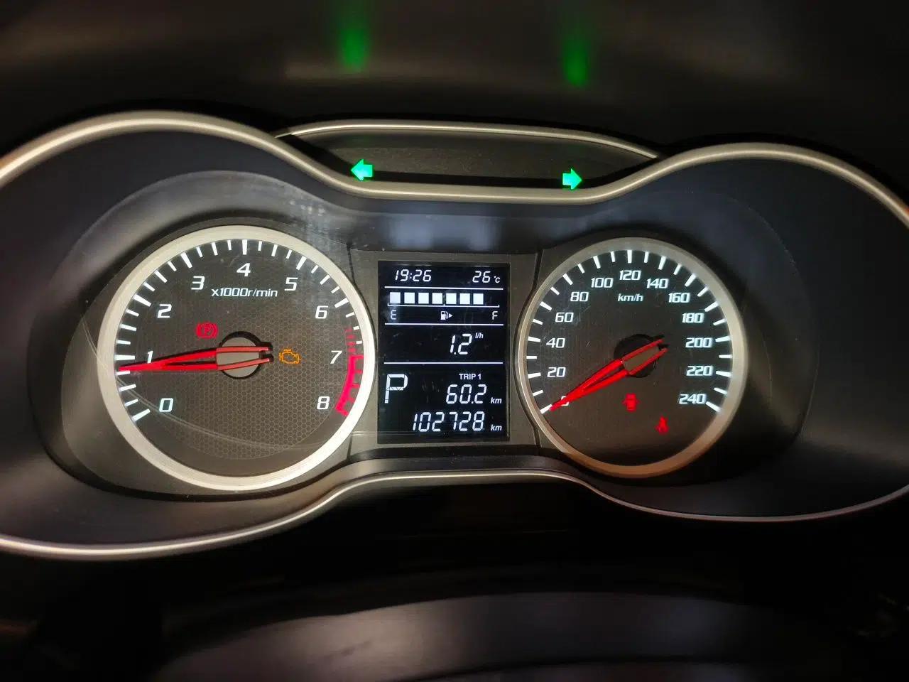 Bestune X40 2019 1.6L Automatic Luxury Edition China VI — миниатюра 11