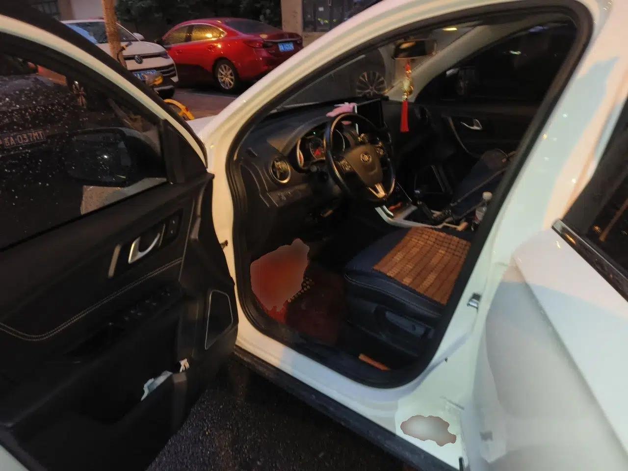 Bestune X40 2019 1.6L Automatic Luxury Edition China VI — миниатюра 16