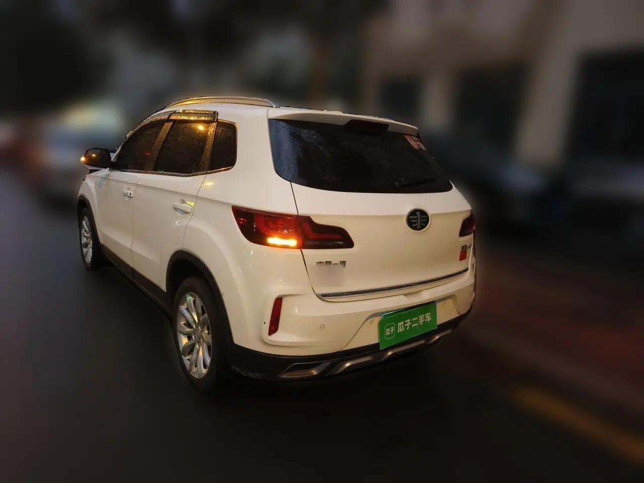 Bestune X40 2019 1.6L Automatic Luxury Edition China VI — миниатюра 4