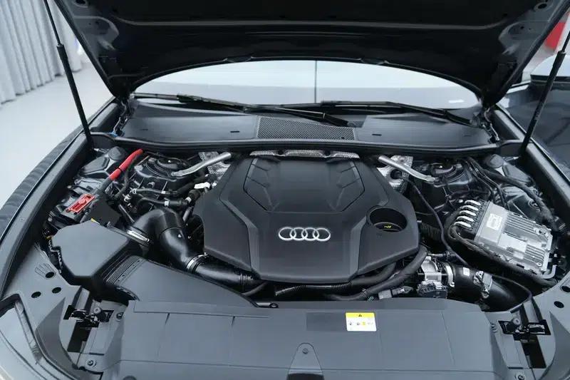 2021 Audi A6 (Imported) allroad quattro Explorer 55 TFSI Premium Off-Road Model — миниатюра 4