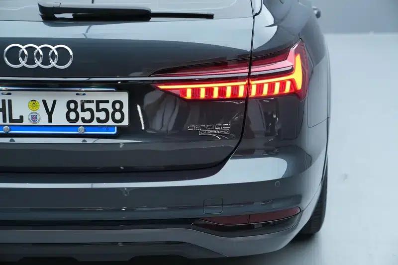2021 Audi A6 (Imported) allroad quattro Explorer 55 TFSI Premium Off-Road Model — миниатюра 6