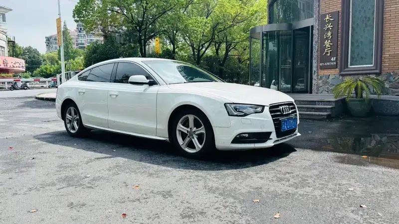 Audi A5 2013 Sportback 40 TFSI — миниатюра 3