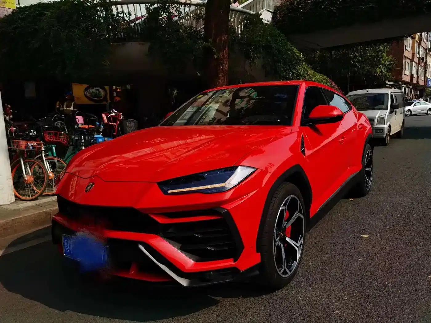 2018 Urus 4.0T V8 — миниатюра 1