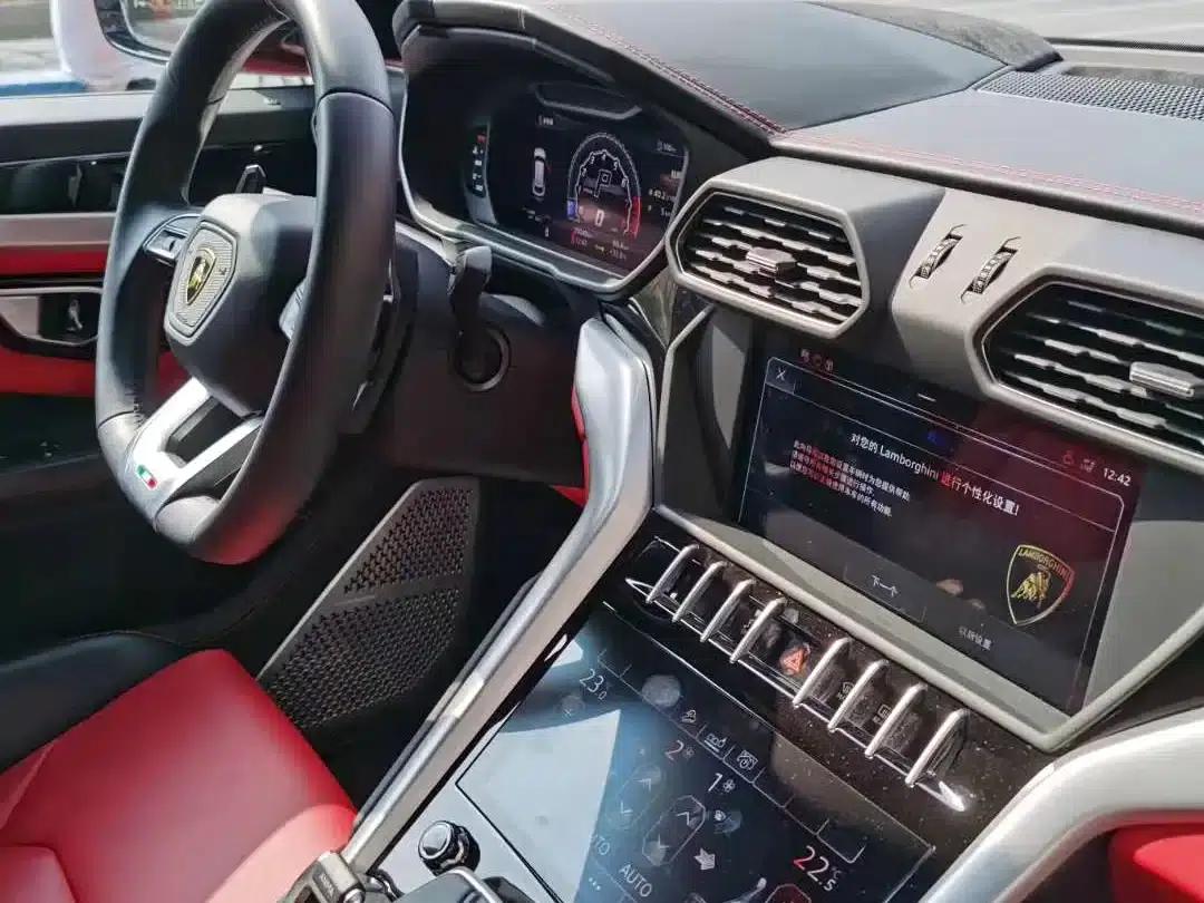 2018 Urus 4.0T V8 — миниатюра 5